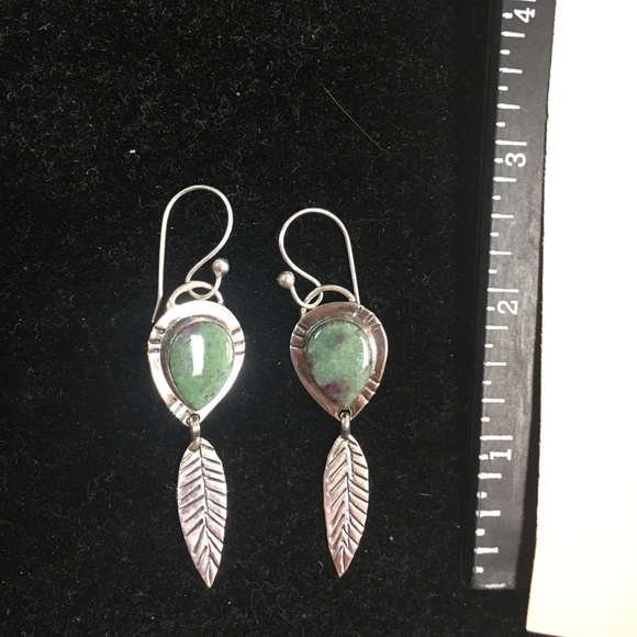 Ruby in fuschite sterling silver feather earrings - Picture 3 of 3